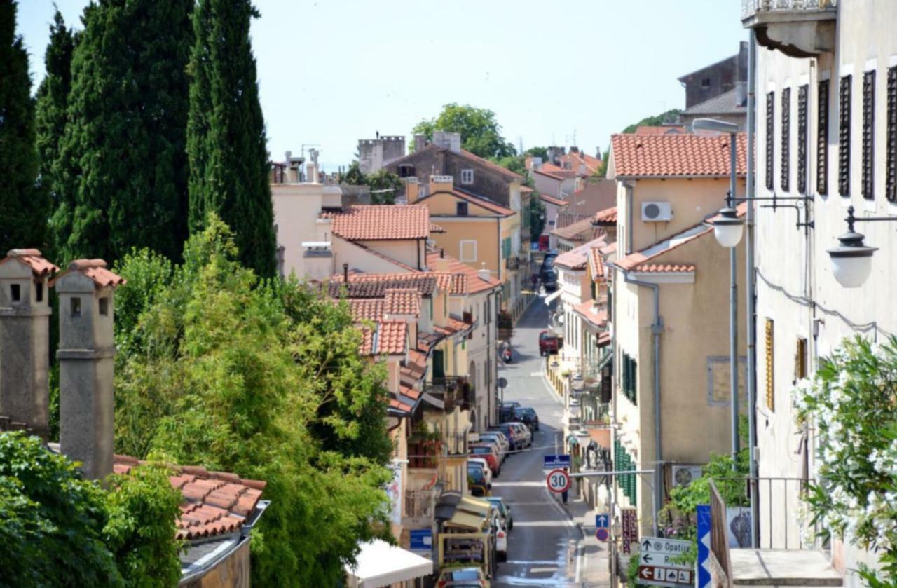 Lady Lidija - Volosko Free Parking * Opatija